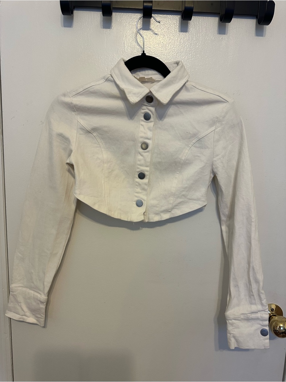 La Hearts White Cropped Button-Front Jean Jacket